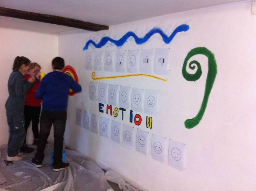 DwUk415W0AAq6-0 DwUk415W0AAq6-0